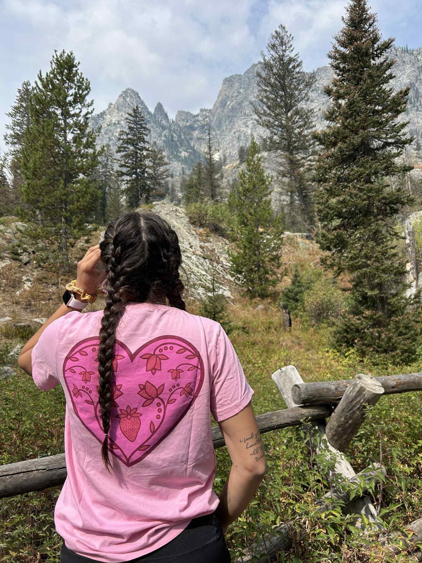 Nbazigim Kwewok Maple Tee